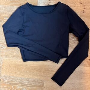 Lululemon crop long sleeve r size 6 black top